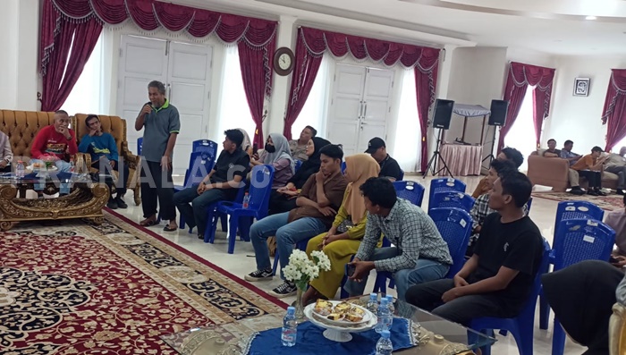 Mahasiswa HIMALAYA Sambangi Bupati Pangkep, Soroti PPPK Paruh Waktu hingga Abrasi Pulau