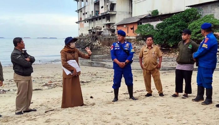 Tim Gabungan Tinjau Dugaan Pencemaran Lingkungan di Pesisir Pasar Baru Balikpapan