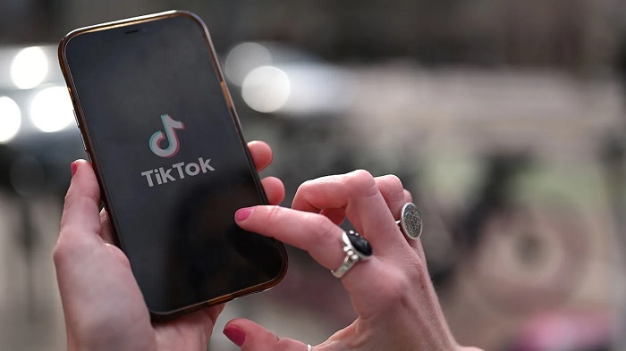 Situasi Demo Panas, TikTok Setop Fitur Live di Indonesia, YouTube?