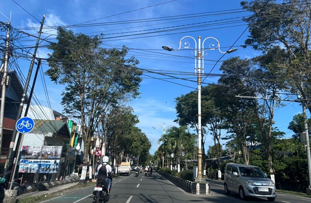 Balikpapan akan Terang Benderang, 2 Ribu Lampu Jalan Siap Dipasang hingga Oktober 2025 Balikpapan Kebut Program “Kota Terang”, 3.500 Titik Lampu Jalan Dipasang Tahun Ini