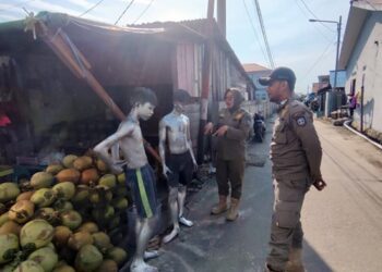 Manusia Silver di Bontang Diamankan Satpol PP, Dapat Pembinaan dan Tempat Singgah