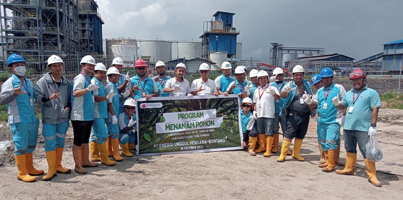 PT EUP Tanam 500 Pohon Mangrove di Tanjung Merangas, Total Sudah 67.500 Pohon untuk Bontang Lebih Hijau