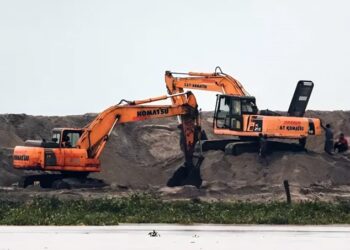 Kaltim Kaji Kenaikan Dana PPM Tambang dari Rp1.000 jadi Rp3.000–Rp5.000 per Ton 30 Lebih Izin Tambang Pasir Silika Terbit di Kaltim, ESDM Klaim Tak Ganggu Kawasan Lindung