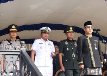 Bupati Kutim Ajak Masyarakat Hormati Guru di Hari Guru Nasional 2025 Kutim Siapkan Beasiswa untuk Guru Lanjut Studi