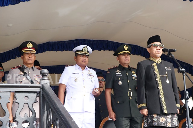 Bupati Kutim Ajak Masyarakat Hormati Guru di Hari Guru Nasional 2025 Kutim Siapkan Beasiswa untuk Guru Lanjut Studi