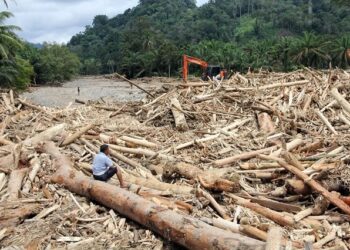 Kaltim Salurkan Rp7,5 Miliar untuk Korban Banjir di Tiga Provinsi Sumatera