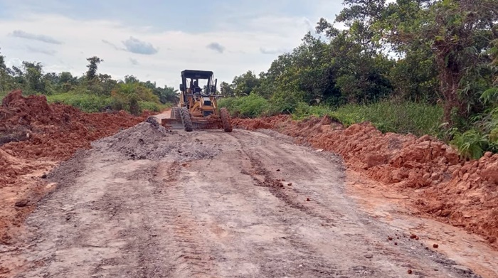 DPRD Kutim Desak Perusahaan Perbaiki Jalan Kelinjau–Senyiur