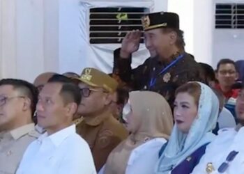 Polemik Posisi Duduk Sultan Kutai saat Kunjungan Presiden, Pemprov Kaltim Sampaikan Permohonan Maaf