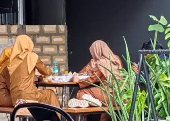 Warga Bontang Bisa Foto ASN Keluyuran saat Jam Kerja, TPP Terancam Ditahan Duh! ASN Bontang Nongkrong di Kafe saat Jam Kerja
