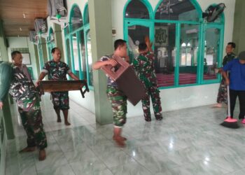 Sambut Ramadan, Kodim 0908/Bontang Gelar Karya Bakti Bersihkan Masjid Al Abror