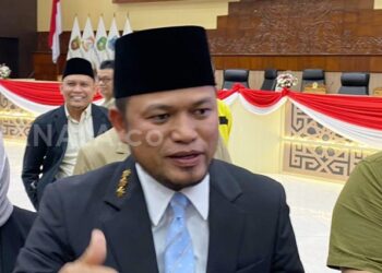 Disentil Presiden Prabowo soal Mobil Dinas Rp8,5 Miliar, Begini Respons Gubernur Kaltim Jembatan Sungai Nibung Rampung, Penantian 12 Tahun Warga Kaltim Segera Berakhir Gubernur Rudy Mas'ud Klarifikasi soal Mobil Dinas Rp8,5 Miliar: Dipakai di Jakarta, Bukan untuk Operasional di Kaltim