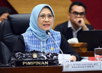 Hetifah: Kegiatan Belajar Mengajar Tetap Tatap Muka di Sekolah