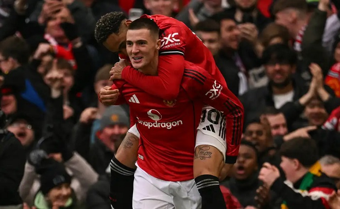 Kokoh di Peringkat 3, Manchester United Tumbangkan Aston Villa 3-1 di Old Trafford