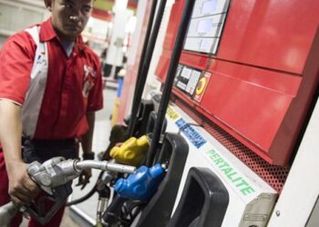 Pertamax Resmi Naik Rp3.950 per Liter, Kini Dijual Rp16.250 Harga BBM Non Subsidi di Kaltim Naik 18 April, Dexlite Tembus Rp24 Ribu BBM Naik, ASN Kaltim Diajak Beralih ke Energi Surya Batasi BBM Subsidi Mulai 1 April: Pertalite Maksimal 50 Liter, Solar Dibedakan per Jenis Kendaraan