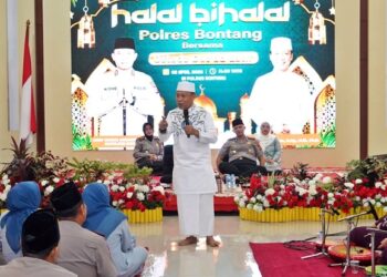 Halal Bihalal Polres Bontang, Ustaz Das’ad Latif Soroti Nilai Ibadah dari Tugas Polisi