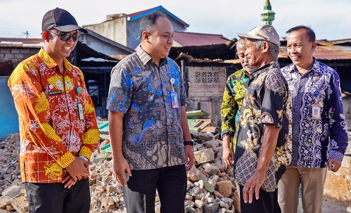 Pupuk Kaltim Salurkan Bantuan Rp100 Juta untuk Korban Kebakaran di Berebas Tengah Bontang