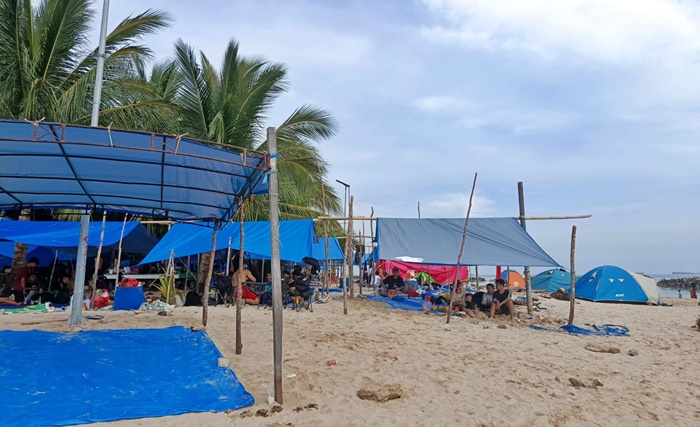 Bersih-Bersih Terpal di Pulau Beras Basah Bontang, Pedagang Harus Pindah ke Pujasera