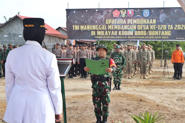 TMMD ke-128 Dibuka di Bontang, Perbaikan Rumah Warga jadi Prioritas