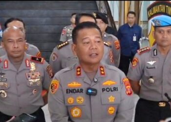 VIDEO: Respons Kapolda Kaltim soal Warga dan Polisi Adu Mulut hingga Saling Dorong di Polresta Balikpapan Viral Warga dan Polisi Adu Mulut hingga saling Dorong di Polresta Balikpapan, Kapolda Kaltim Turun Tangan