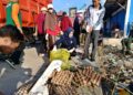 Sampah Kepung Pesisir Bontang, Lurah Tanjung Laut Indah Pimpin Aksi Bersih Libatkan Warga