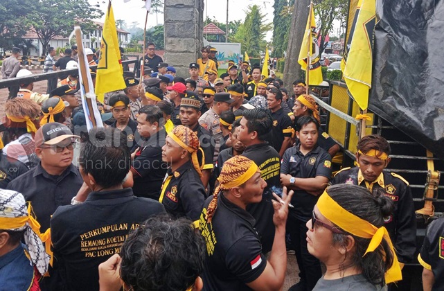 BREAKING NEWS: Diduga PHK Pekerja Lokal Kutim, PT Pama Didemo Besar-besaran di Sangatta