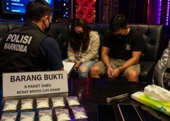 Digerebek di Ruang Karaoke, Pasutri di Bontang Simpan 8 Paket Sabu