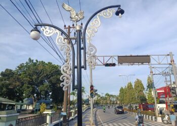 Enam Penutup Lampu Trotoar Jalan MT Haryono Bontang Dilaporkan Lenyap