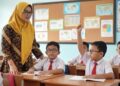 Nasib Guru Honorer Masih Abu-Abu, Pemerintah Janji Tak Ada PHK Massal