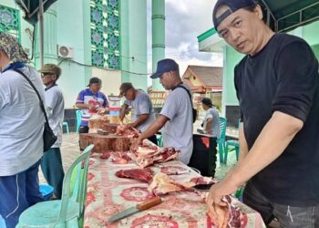 Masjid Agung Al-Hijrah Bontang Sebar 1,3 Ton Daging Kurban sampai Malahing