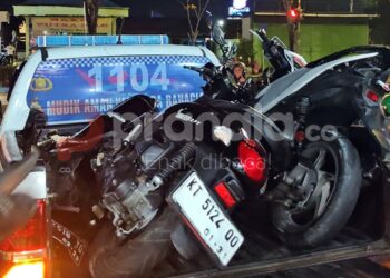Brak! Tabrakan Motor Ojol vs Remaja di Bontang, Korban Alami Pendarahan Hidung