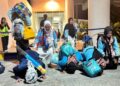 Cerita Haru Kedatangan Haji Samarinda: Peluk Erat Boneka Unta hingga Tangis Syukur di Apron