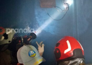 Gudang PDAM Bontang Dilalap Api, Petugas Pecahkan Kaca untuk Masuk