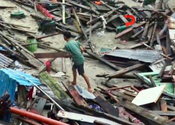Gelombang Pasang Robohkan Tiga Rumah di Balikpapan, Pemkot Kaji Relokasi Warga