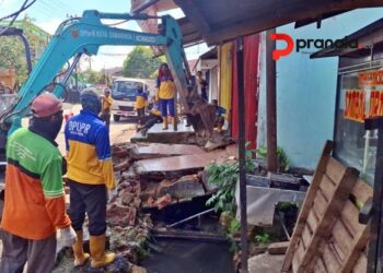 Parit Ditutup Bertahun-tahun, Jalan Arjuna Samarinda Akhirnya Dibersihkan Total