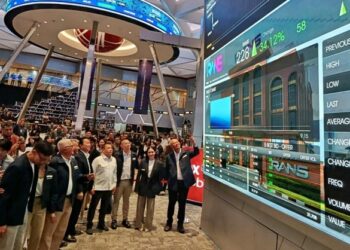 Tangis Nagita Slavina Pecah di BEI, Saham RANS Resmi IPO dan Langsung ARA!