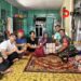 Kisah "Tengok Tetangga" di Bontang Kuala, Urunan Gaji demi Lansia Sakit