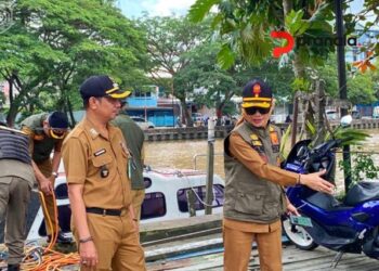 Bandel Tak Mau Pindah, Lapak Pencucian Boks Ikan di Samarinda Akhirnya Digusur Satpol PP