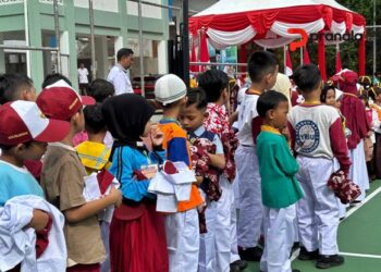 Bikin Iri! Siswa Baru di Balikpapan Dapat 3 Pasang Seragam Gratis, Ada Batik Khasnya